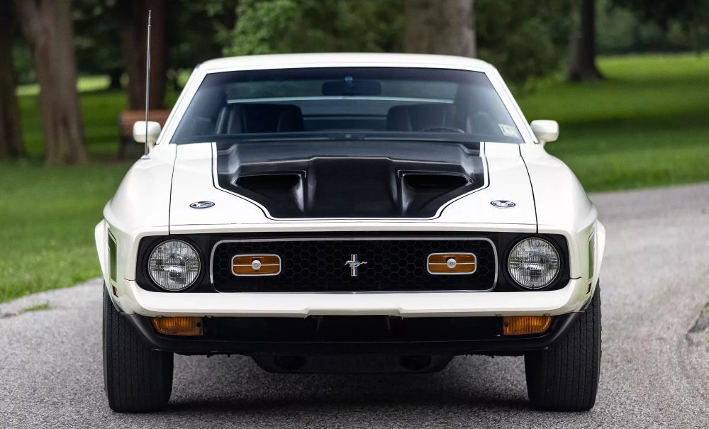 Ford Mustang Mach 1 menjadi koleksi langka yang tetap memikat dan terawatt. (Foto: Istimewa via Carscoops)