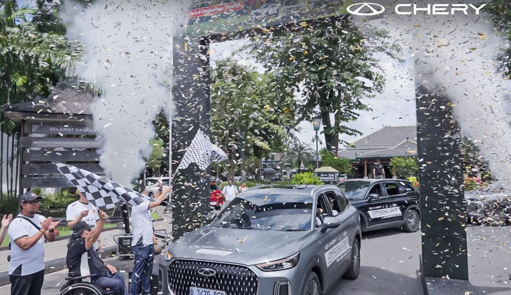 President Director Chery Group Indonesia Zeng Shuo bersama jajaran kehormatan, termasuk Ketua NPC Indonesia Senny Marbun, memimpin prosesi pelepasan kontingen Indonesia. (Foto: Istimewa) 