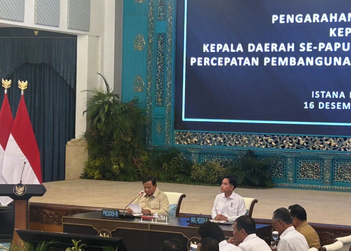 Presiden Prabowo Subianto memberikan pengarahan kepada kepala daerah se-Papua di Istana Negara <b>(NTVnews)</b>