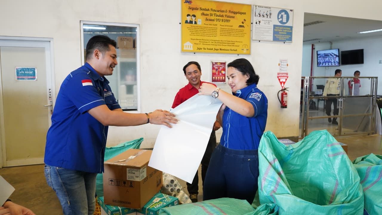 Demokrat kirim bantuan untuk korban bencana Sumatra. 