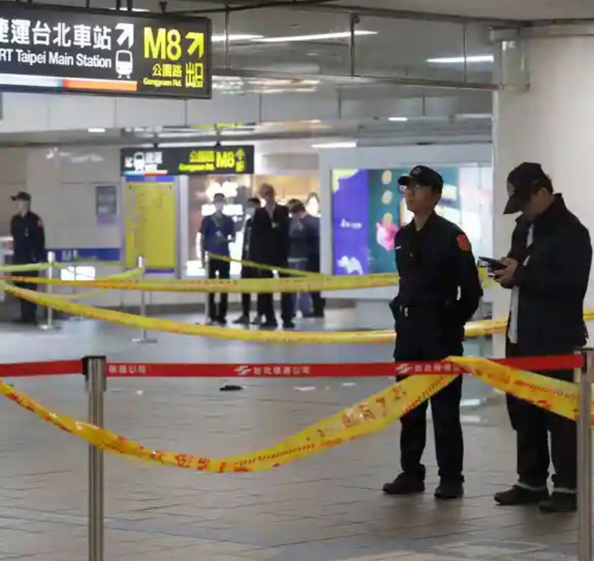 Seorang pria dilaporkan melempar granat asap ke sebuah stasiun kereta bawah tanah di Taipei sebelum mengayunkan pisau ke arah warga di kawasan pusat perniagaan. <b>(Istimew)</b>