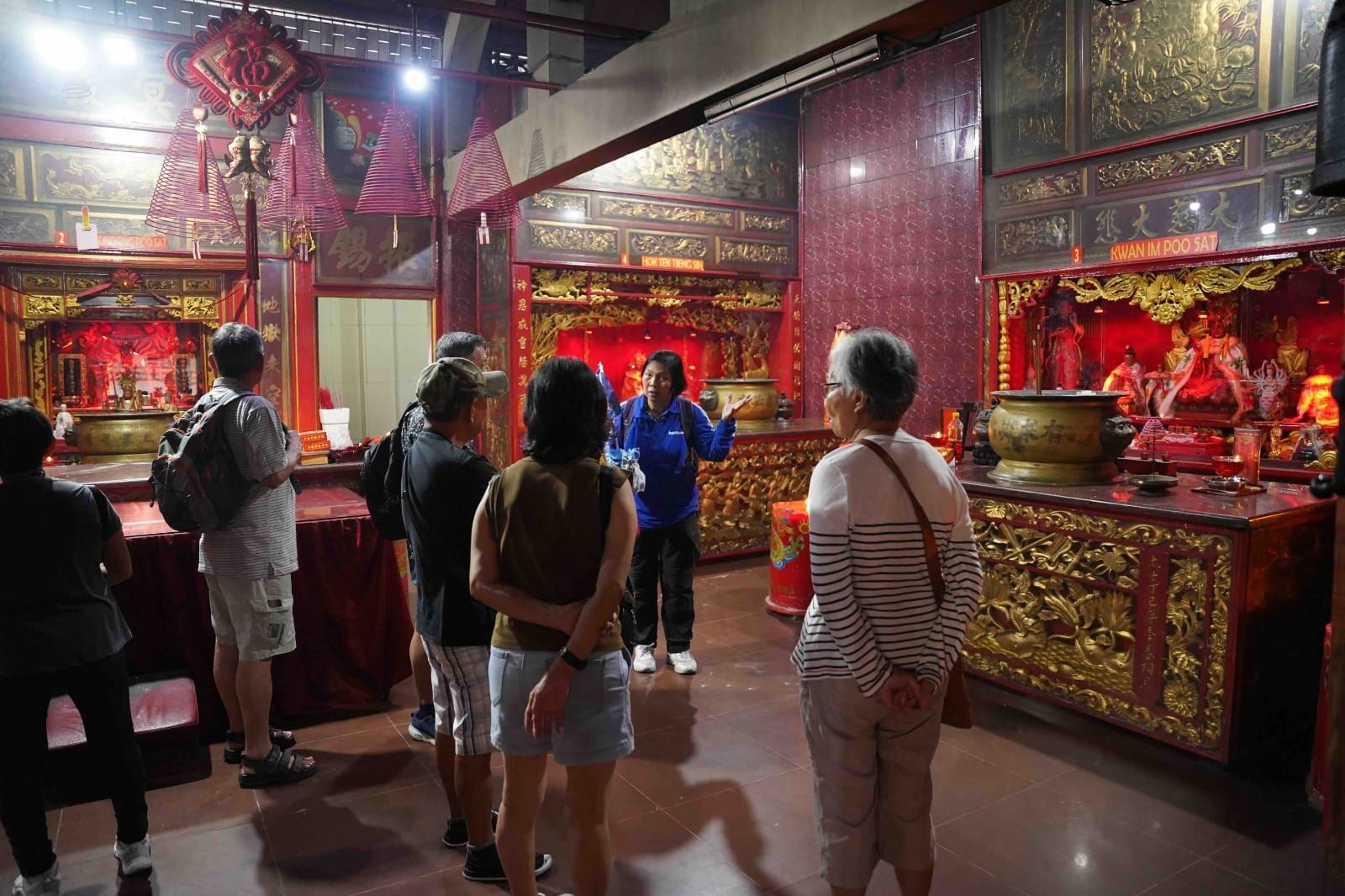 Mengunjungi kelenteng bersejarah di Kawasan Pecinan Glodok, Jakarta  <b>(BCA)</b>