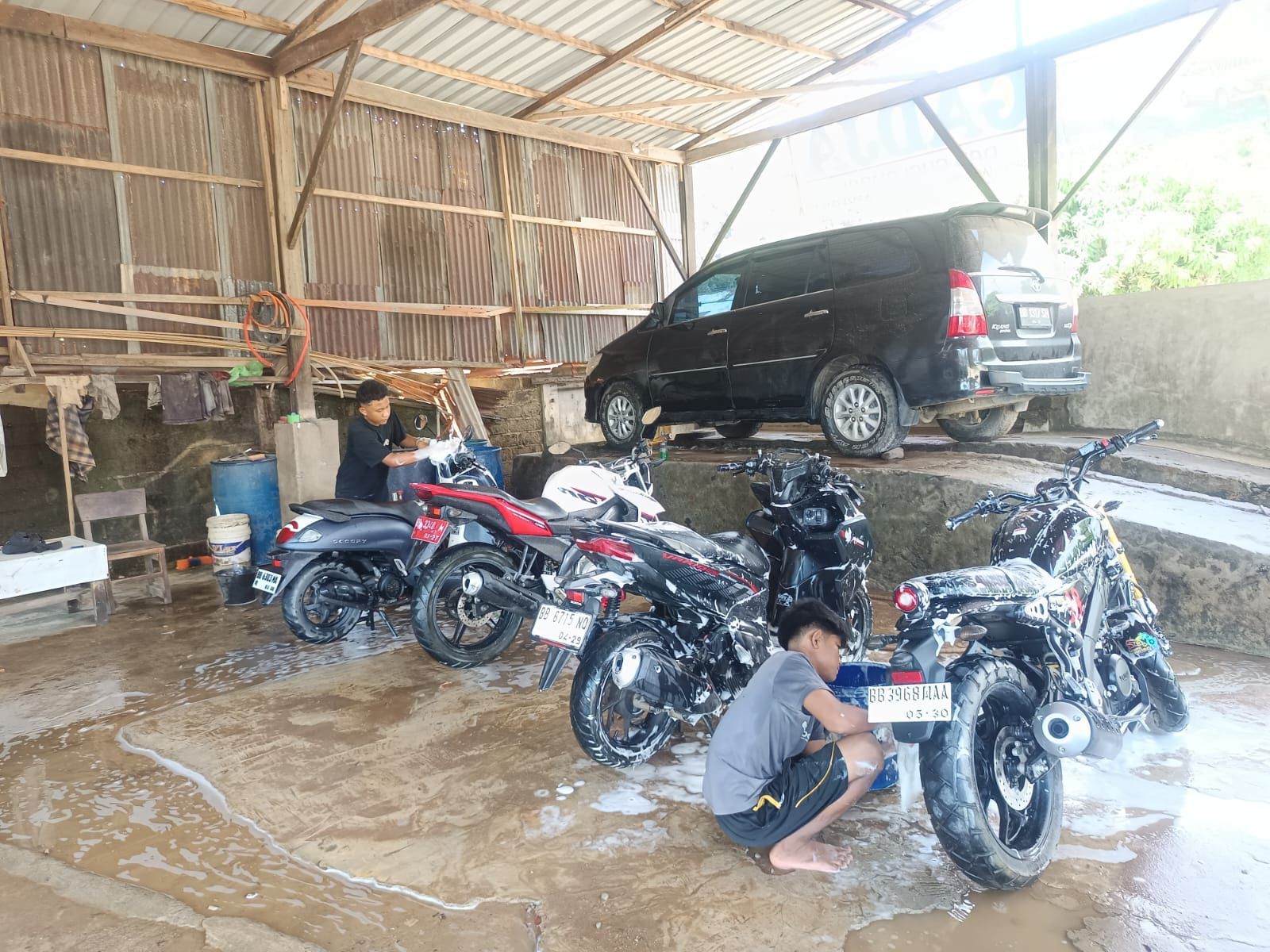 Polri Buka Layanan Servis dan Cuci Motor Gratis untuk Warga Sumut