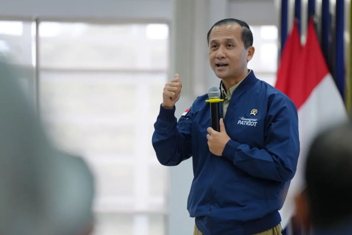  Menteri Transmigrasi M. Iftitah Sulaiman Suryanagara. <b>(Antara)</b>