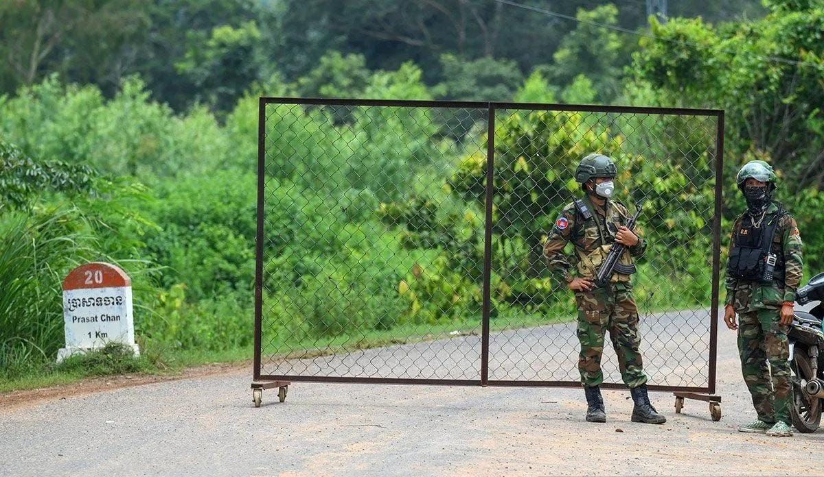 Arsip Foto - Tentara Kamboja berjaga di kawasan perbatasan Oddar Meanchey, Kamboja, Jumat 29 Agustus 2025. ANTARA FOTO/Aditya Pradana Putra/rwa/am. <b>(Antara)</b>