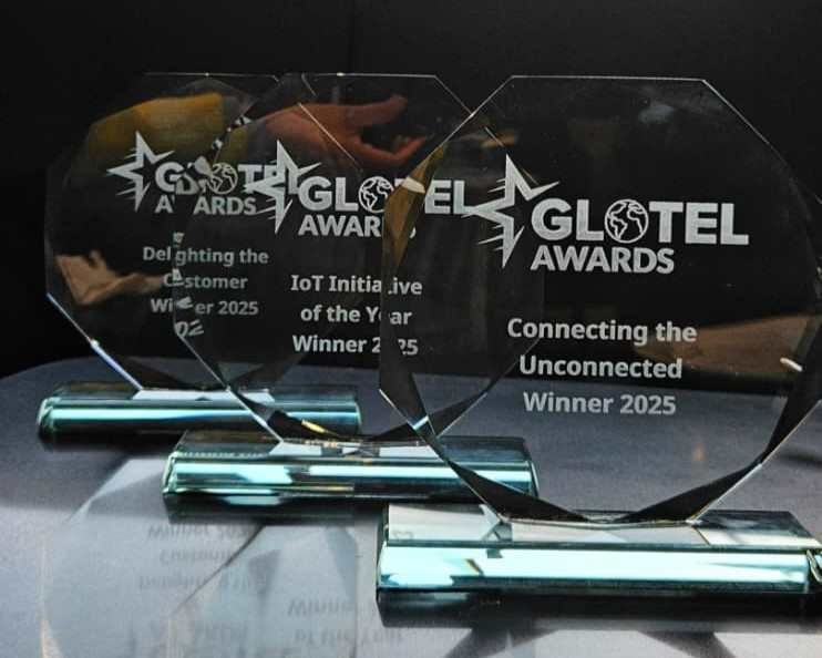 Telkomsel kembali menorehkan prestasi di kancah global dengan meraih tiga penghargaan pada ajang Global Telecoms (Glotel) Awards 2025 yang diselenggarakan di London, Inggris. Telkomsel dinobatkan sebagai pemenang pada tiga kategori utama, yaitu Conne <b>(Telkomsel)</b>
