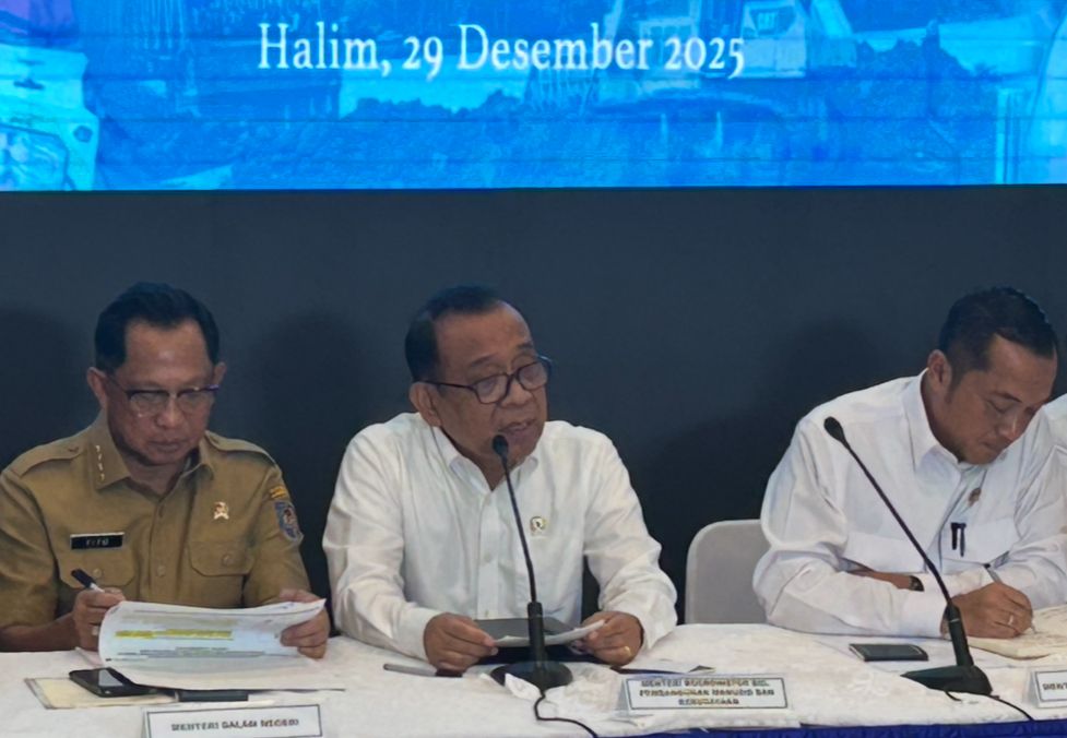 Konferensi Pers Pemulihan dan Rencana Strategis Pasca  Bencana Sumatera Jelang Akhir Tahun di Posko Terpadu Lanud Halim Perdanakusuma, Jakarta <b>(NTVnews)</b>