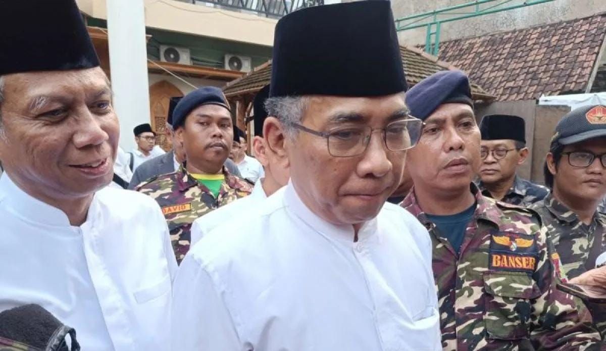 Ketua Umum Pengurus Besar Nahdlatul Ulama, KH Yahya Cholil Staquf memberi keterangan saat hadir di Pondok Pesantren Miftachussunnah di Surabaya, Jawa Timur, Minggu 28 Desember 2025. ANTARA/Willi Irawan/aa. <b>(Antara)</b>