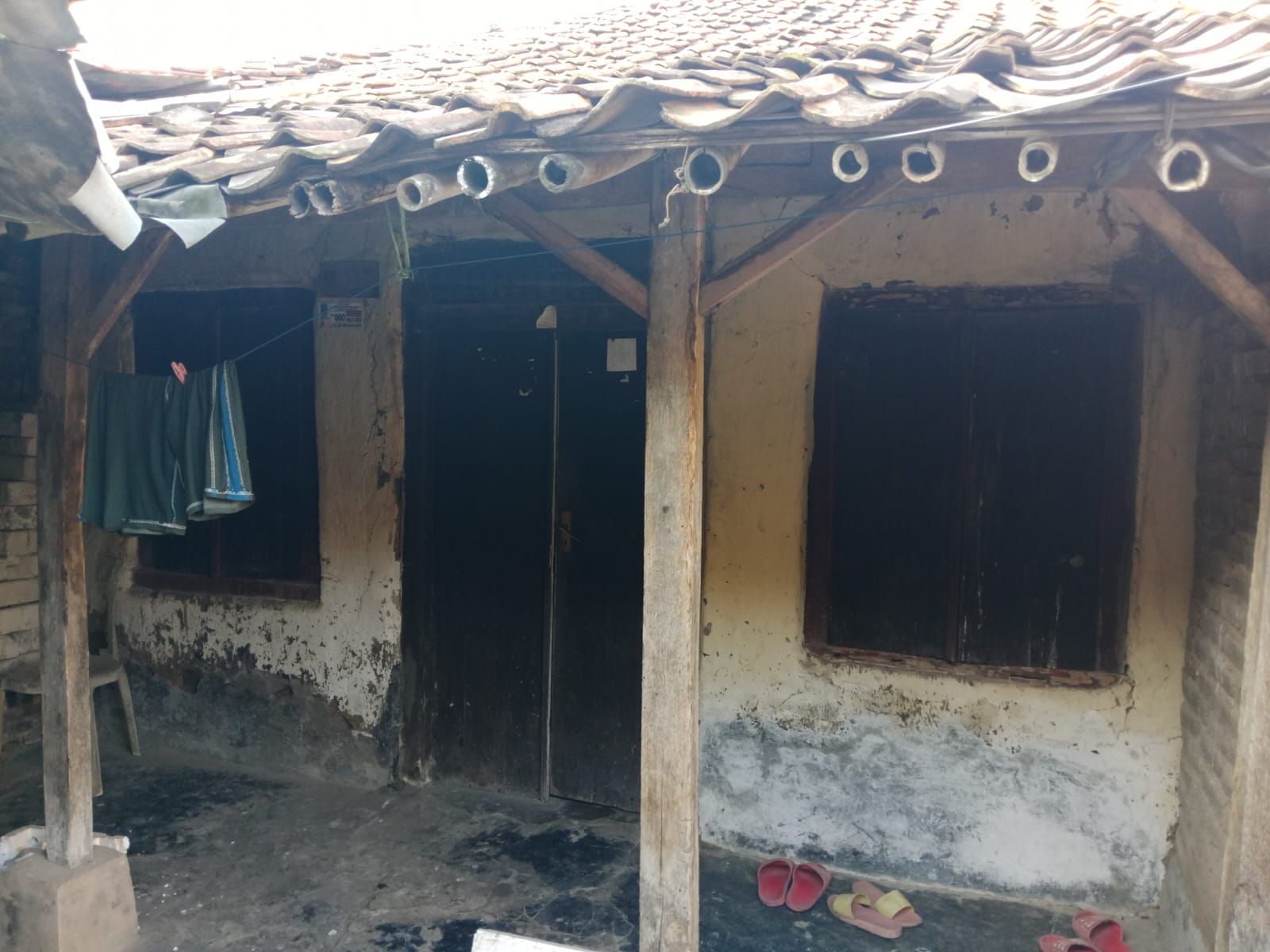 -Kepedulian Kapolri terhadap Nenek 75 Tahun Sebatangkara, Bangunkan Rumah yang Layak Huni