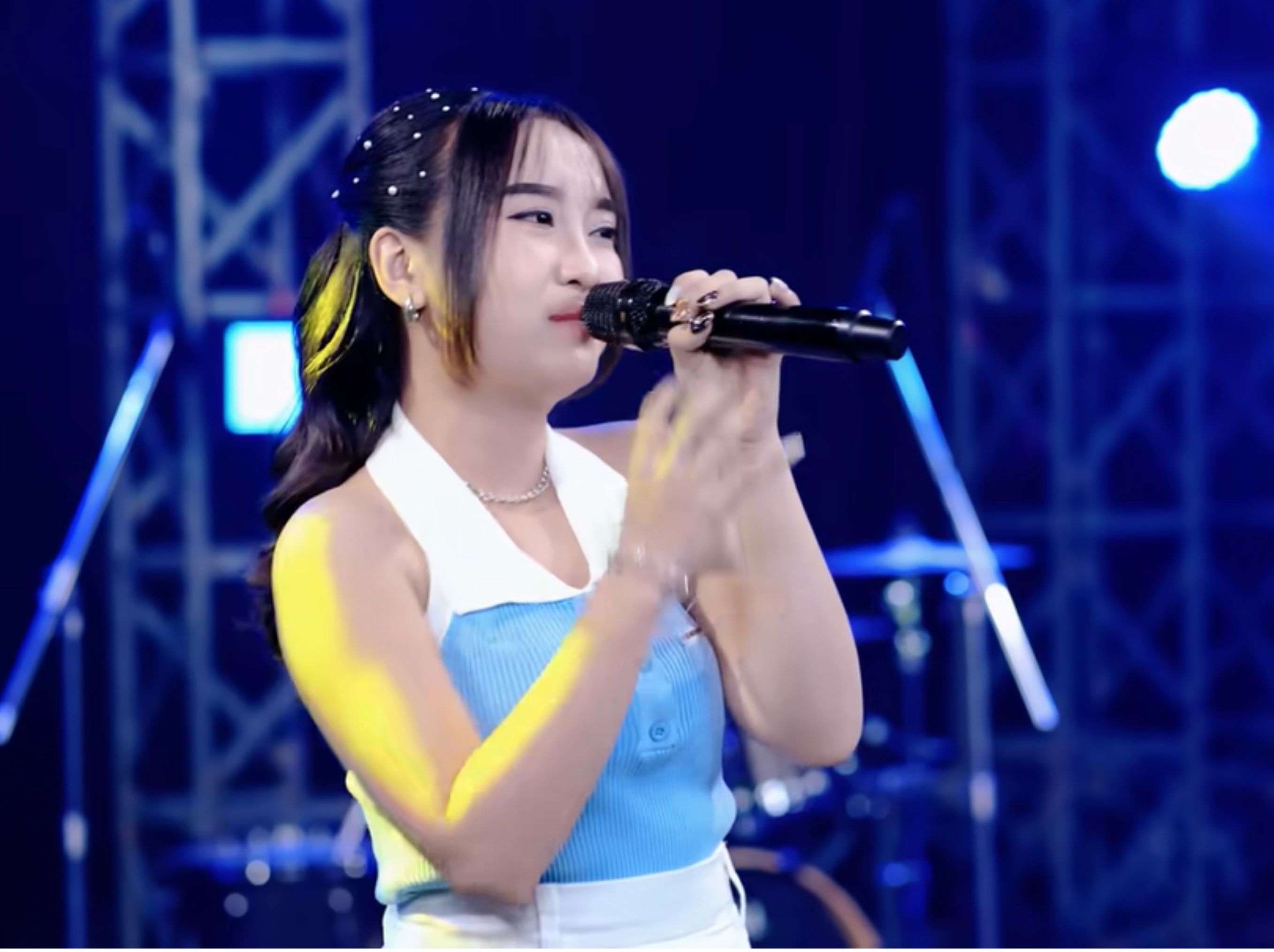 Diva Hani  <b>(yt Global Musik Era Digital)</b>