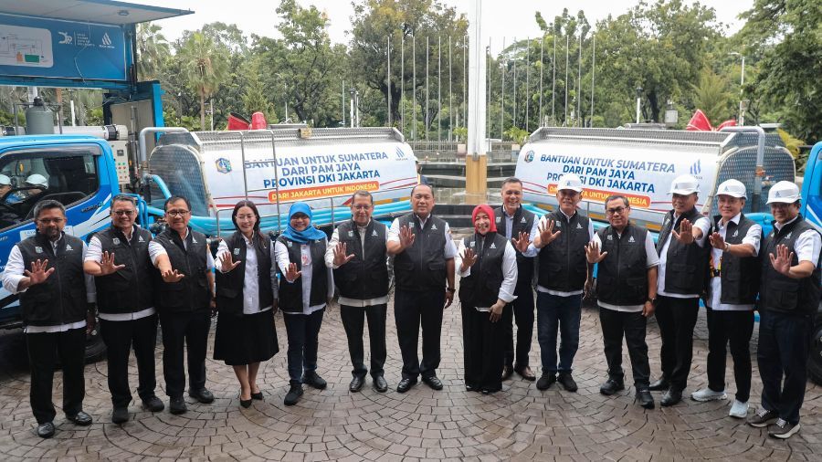 DKI Lepas Bantuan IPA Mobile dan Mobil Tangki Air ke Sumatra, <b>(Humas DKI)</b>