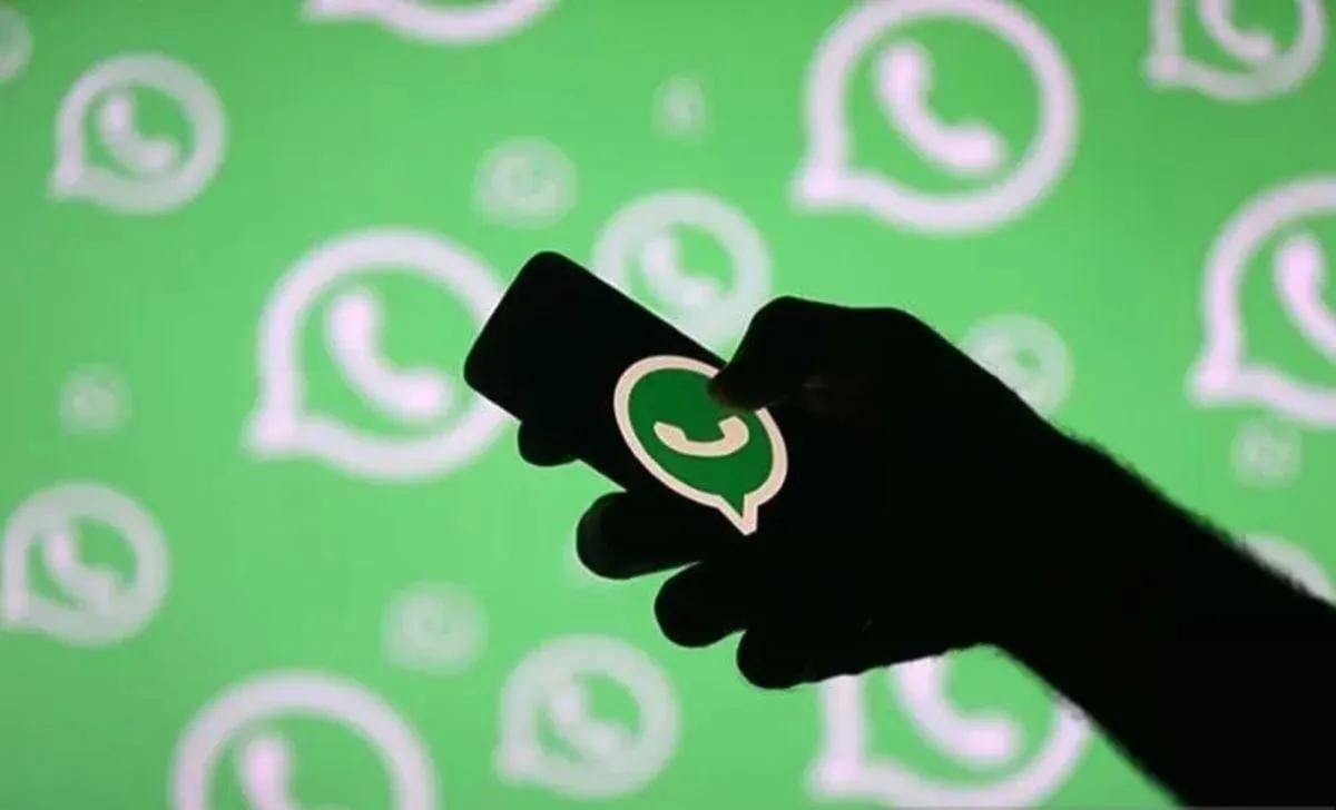 Ilustrasi - Logo aplikasi Whatsapp. (REUTERS/Dado Ruvic/am) (.) <b>(Antara)</b>