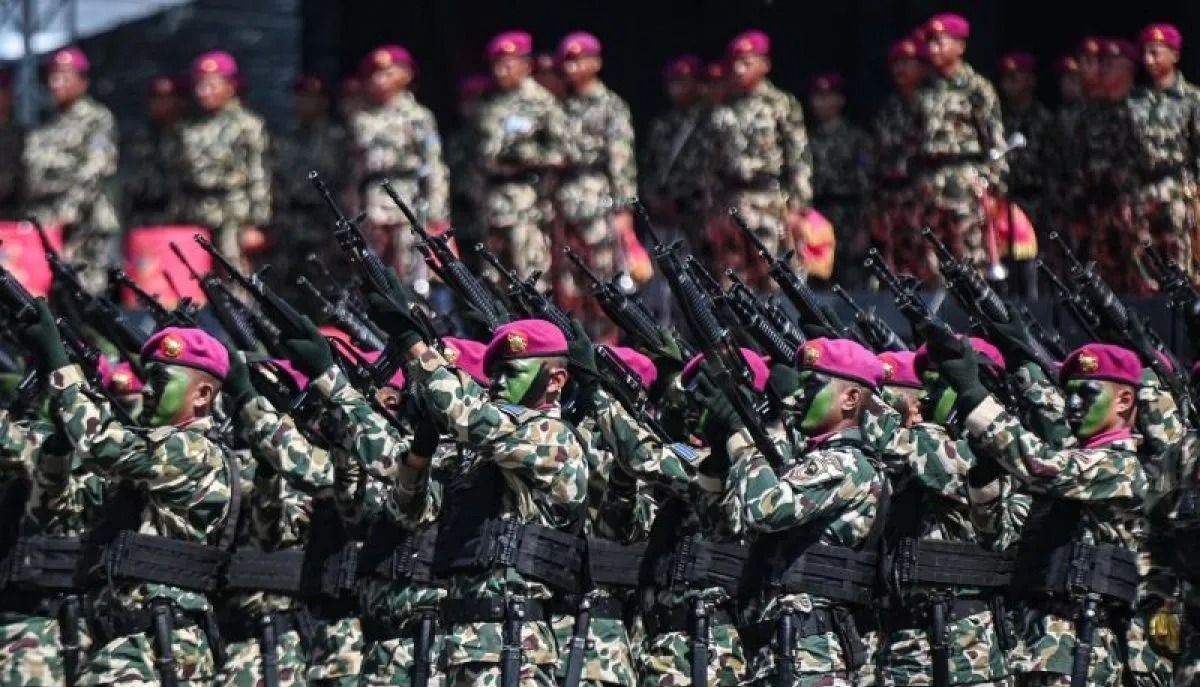 Arsip - Sejumlah prajurit Korps Marinir TNI AL mengikuti upacara peringatan HUT ke-80 Korps Marinir di Bumi Marinir, CIlandak, Jakarta, Senin, 17 November 2025. Peringatan HUT yang turut dihadiri Panglima TNI Jenderal Agus Subiyanto itu bertemakan Ko <b>(Antara)</b>