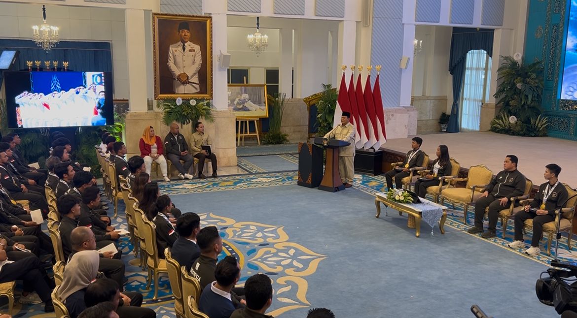 Prabowo Subianto Berikan Bonus/Insentif ke Atlet Sea Games 2025 di Istana Negara <b>(NTVnews)</b>