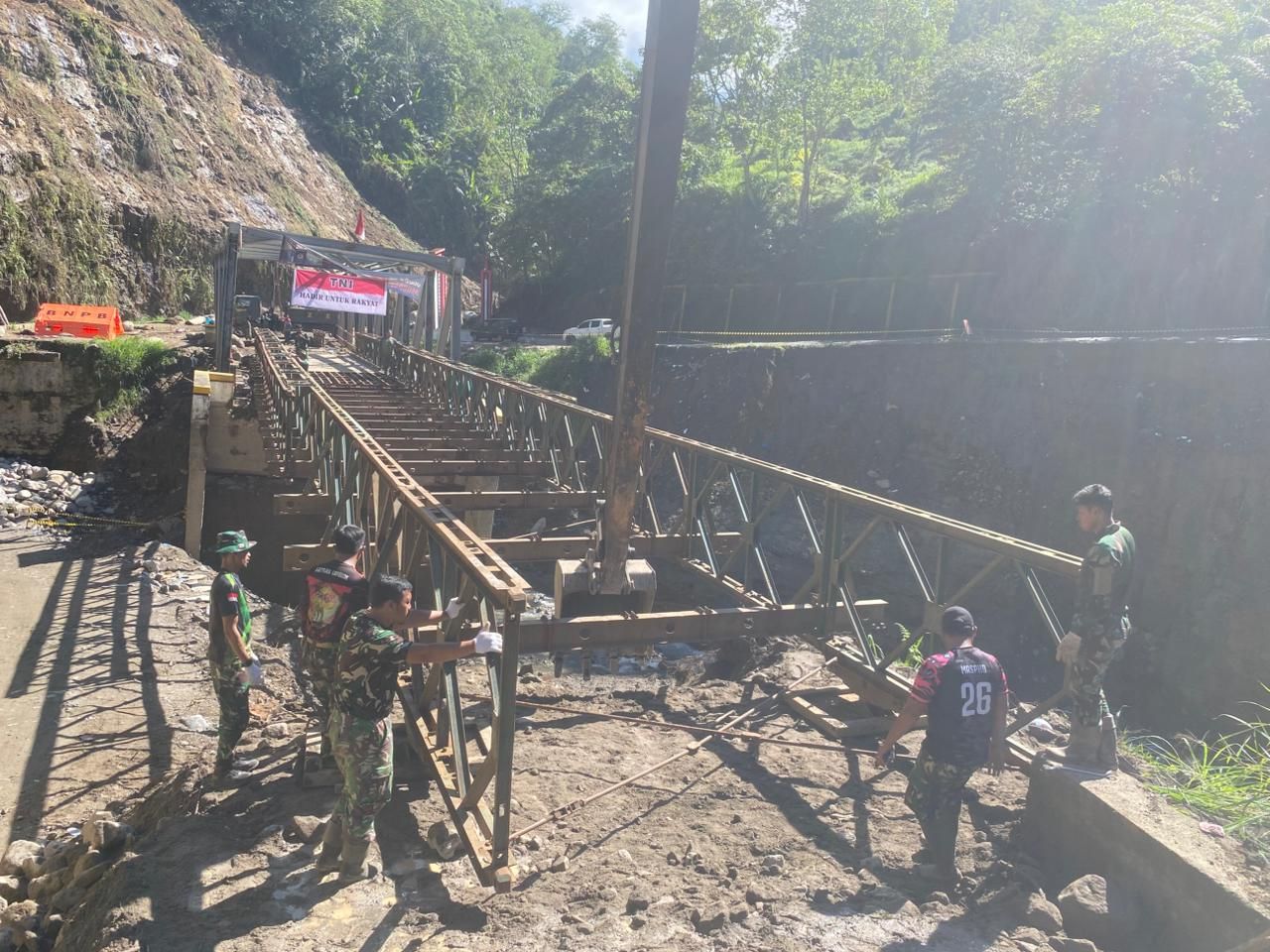 Pembangunan jembatan bailey di Provinsi Aceh. <b>(Dok.Ntvnews.id)</b>