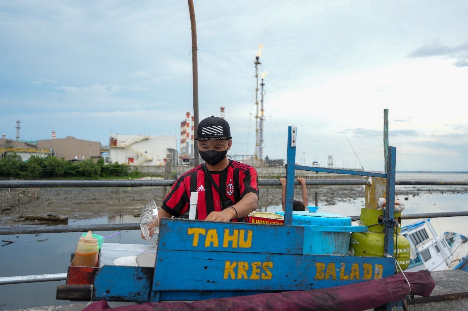 Multiplier effect Kilang Pertamina mendorong  ekonomi Kota Balikpapan, termasuk UMKM, industri dan transportasi lokal. <b>(Pertamina)</b>