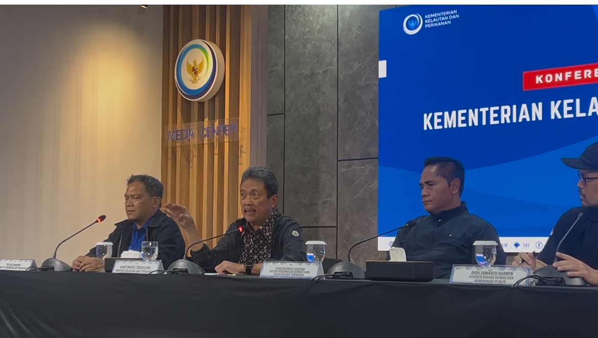Konferensi Pers Menteri KKP Sakti Wahyu Trenggono Soal Update Hilangnya Pesawat ATR di Maros Sulawesi Selatan <b>(NTVnews)</b>