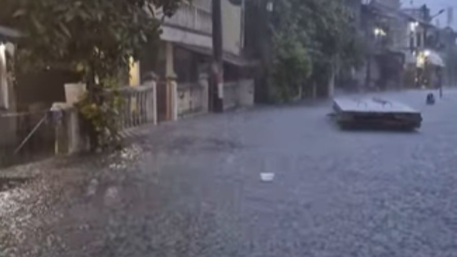 Banjir Kampung Rawa Indah Jakut, Air Setinggi Paha Orang Dewasa <b>(Instagram @hadza_fadhli)</b>