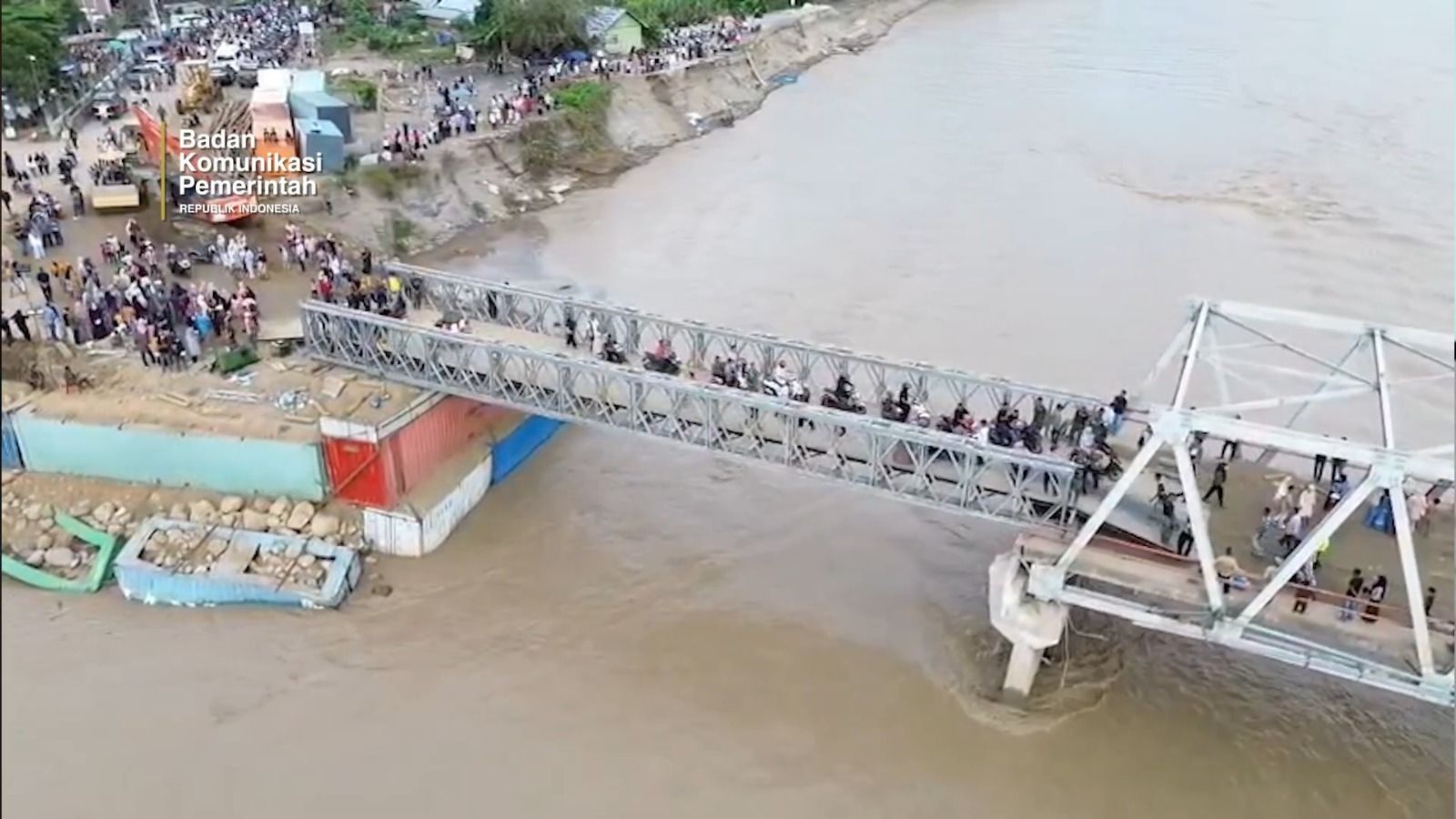 Jembatan Teupin Reudeup di wilayah Awe Geutah, jalur alternatif strategis Bireuen&ndash;Lhokseumawe. <b>(Bakom RI)</b>