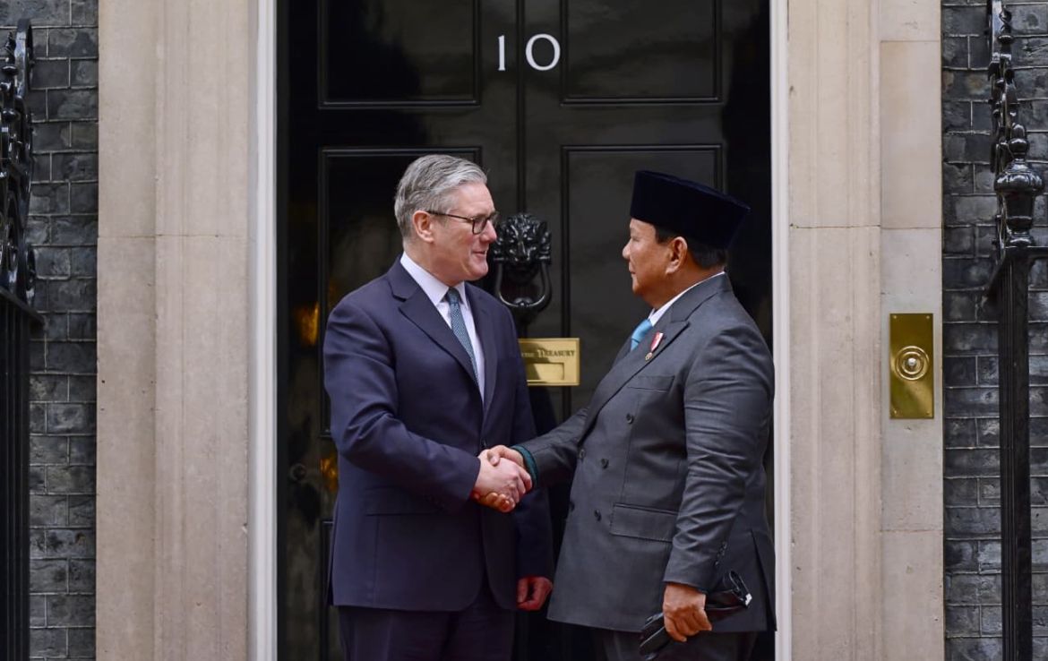 Prabowo Subianto melakukan pertemuan dengan Perdana Menteri (PM) Inggris, Keir Starmer di Kantor PM Inggris, London <b>(Sekretariat Presiden)</b>