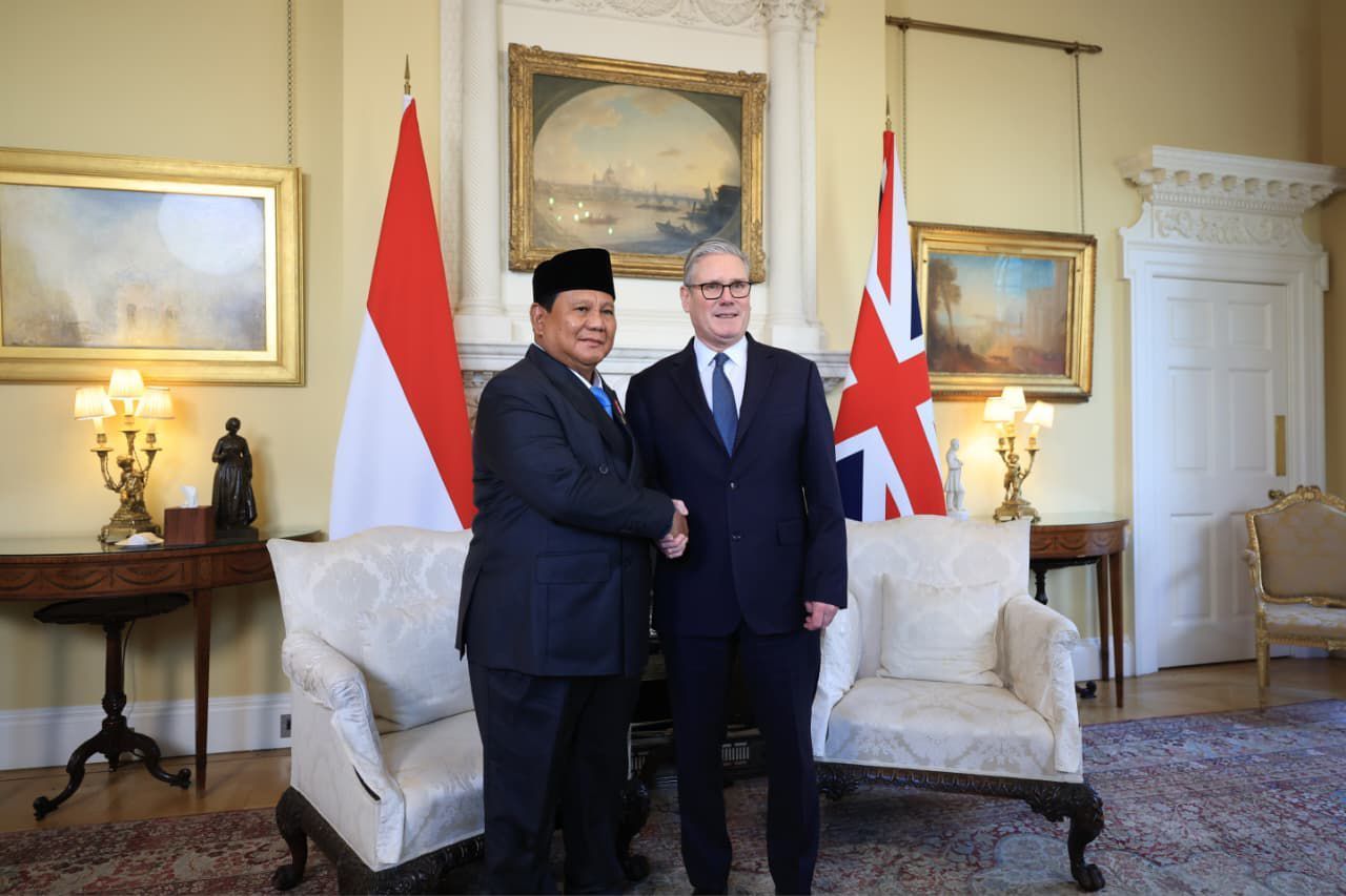 Prabowo Subianto melakukan pertemuan dengan Perdana Menteri (PM) Inggris, Keir Starmer di Kantor PM Inggris, London <b>(Sekertariat Presiden)</b>