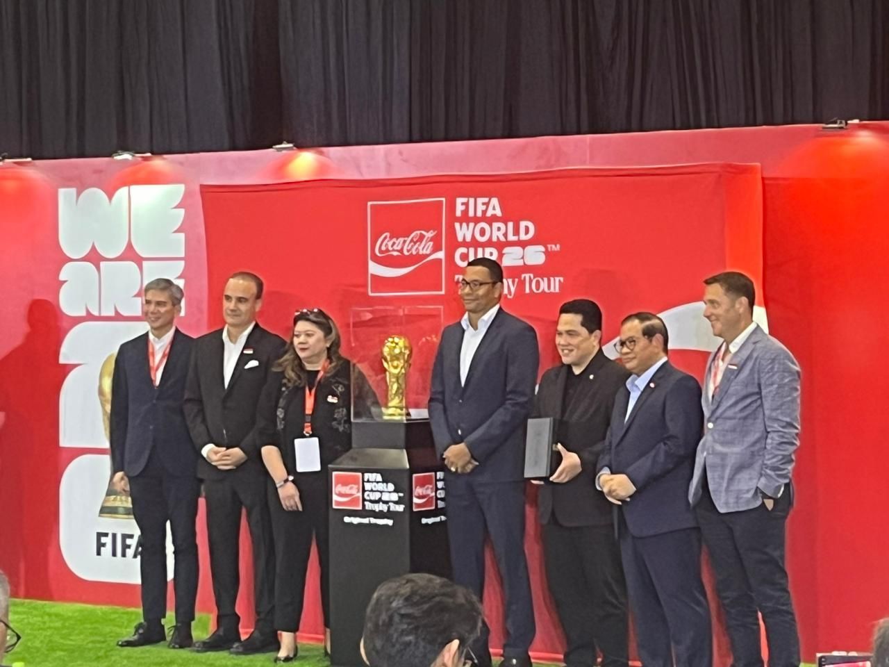 Trophy Piala Dunia 2026 yang Mampir ke Jakarta  <b>(NTVNews.id/Adiansyah)</b>