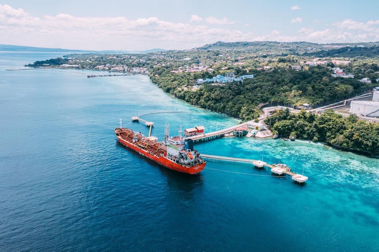 Kapal PT Pertamina International Shipping (PIS) 