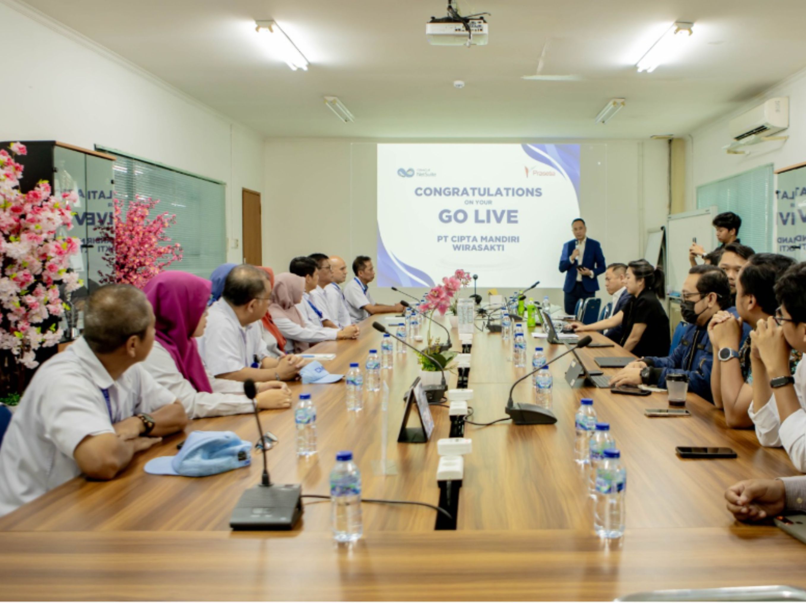 Virtuenet by Prasetia mendampingi PT Cipta Mandiri Wirasakti (CMW) dalam implementasi dan go-live sistem Oracle NetSuite ERP yang kini telah digunakan dalam operasional perusahaan. Go-Live ini dihadiri oleh jajaran manajemen PT Cipta Mandiri Wirasakti dan tim Virtuenet. Penerapan sistem ERP ini merupakan langkah penting bagi CMW dalam mengoptimalkan proses bisnis dan mencapai tingkat efisiensi yang lebih tinggi. <b>(dok)</b>