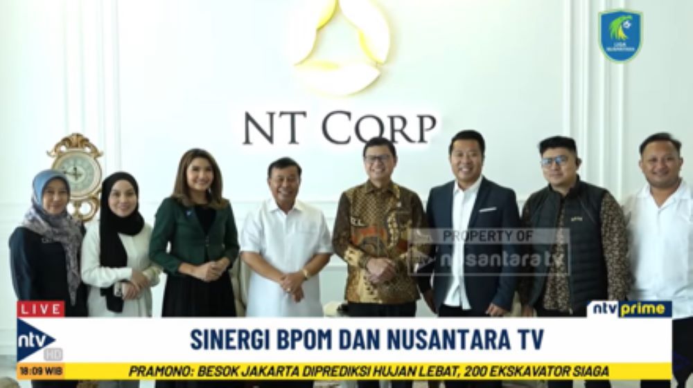Kepala BPOM Taruna Ikrar bersama Presiden Komisaris NT Corp Nurdin Tampubolon, Direktur Nusantara TV Randy Tampubolon dan Pemimpin Redaksi Nusantara TV Abraham Silaban saat berkunjung ke NT Tower Pulomas Jakarta