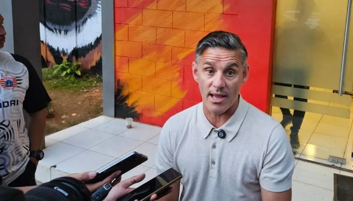 Pelatih timnas Indonesia, John Herdman, menjawab pertanyaan para pewarta saat ditemui di Persija Training Ground, Depok, Jawa Barat, Selasa, 27 Januari 2026. ANTARA/Rauf Adipati/aa. <b>(Antara)</b>