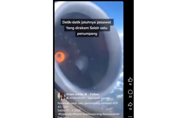 Unggahan video yang menarasikan rekaman penumpang detik-detik jatuhnya pesawat ATR 42-500. Faktanya, video tersebut merupakan insiden penerbangan Delta dari Atlanta ke Baltimore pada 8 Juli 2019. (Facebook) <b>(Antara)</b>