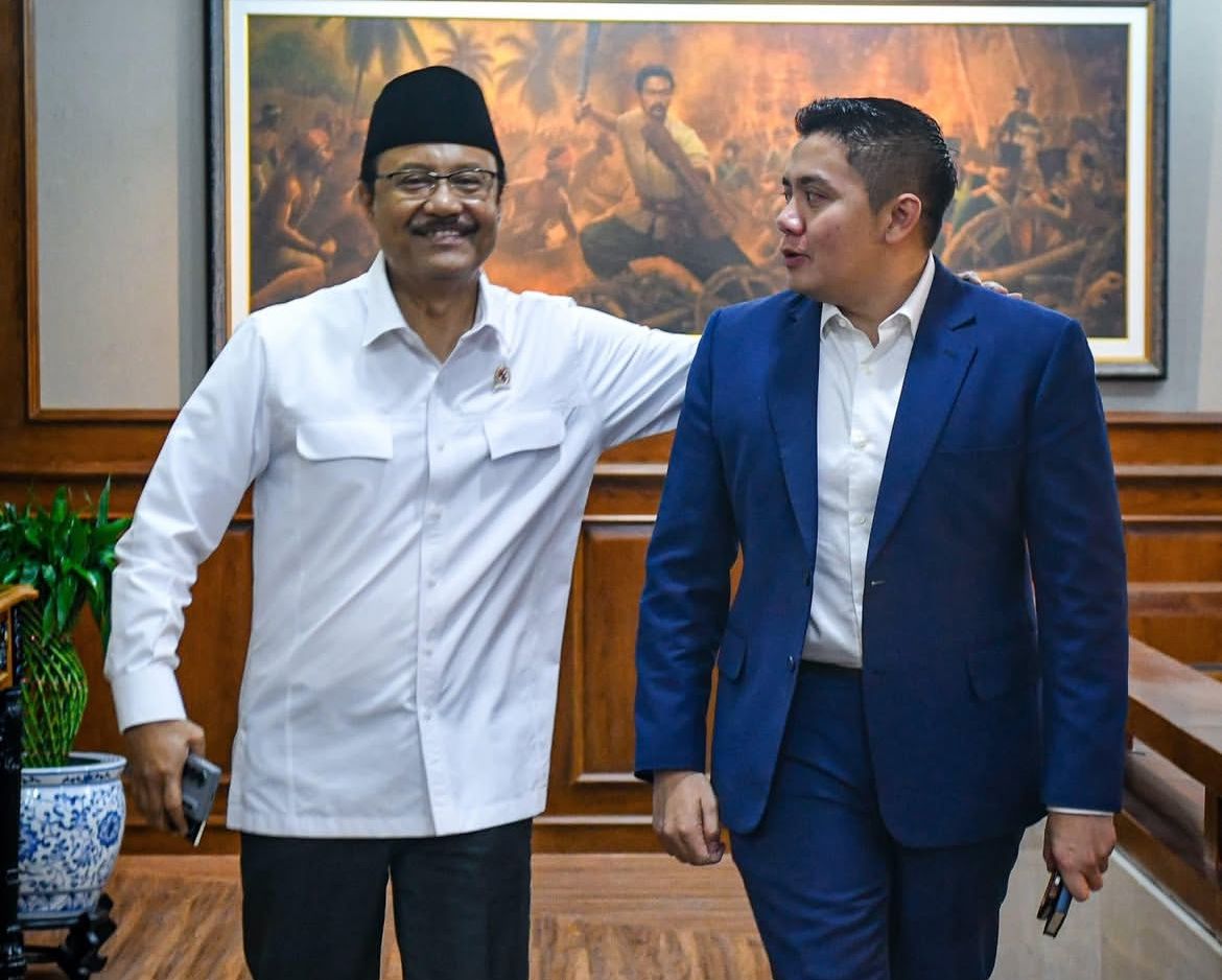 Sekretaris Kabinet Teddy Indra Wijaya menerima kunjungan Menteri Sosial Saifullah Yusuf di Kantor Sekretariat Kabinet <b>(Istimewa)</b>