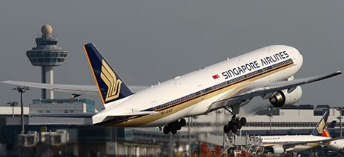 Boeing 777-200 in Singapore Airlines livery <b>(Singapore Airlines)</b>