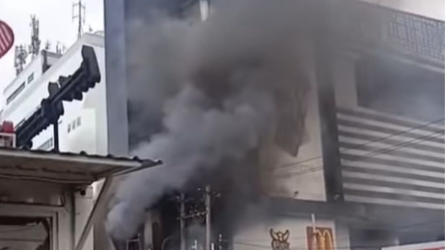 Millenium plaza kebakaran <b>(Instagram)</b>