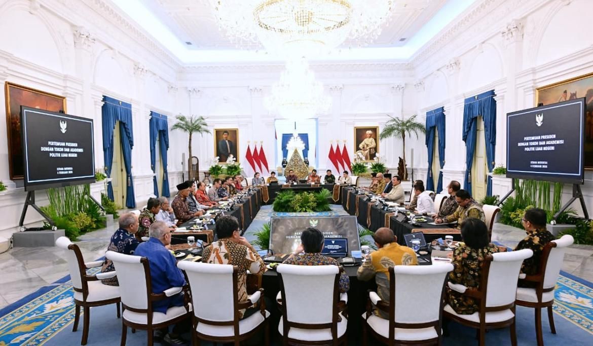 Presiden Prabowo Subianto menggelar pertemuan bersama tokoh dan akademisi politik luar negeri di Istana Merdeka, <b>(Istimewa)</b>