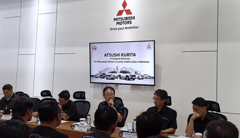 Mitsubishi Motors memastikan bakal meluncurkan mobil hybrid di Indonesia pada semester kedua 2026. (Foto: Adiantoro/NTV) 