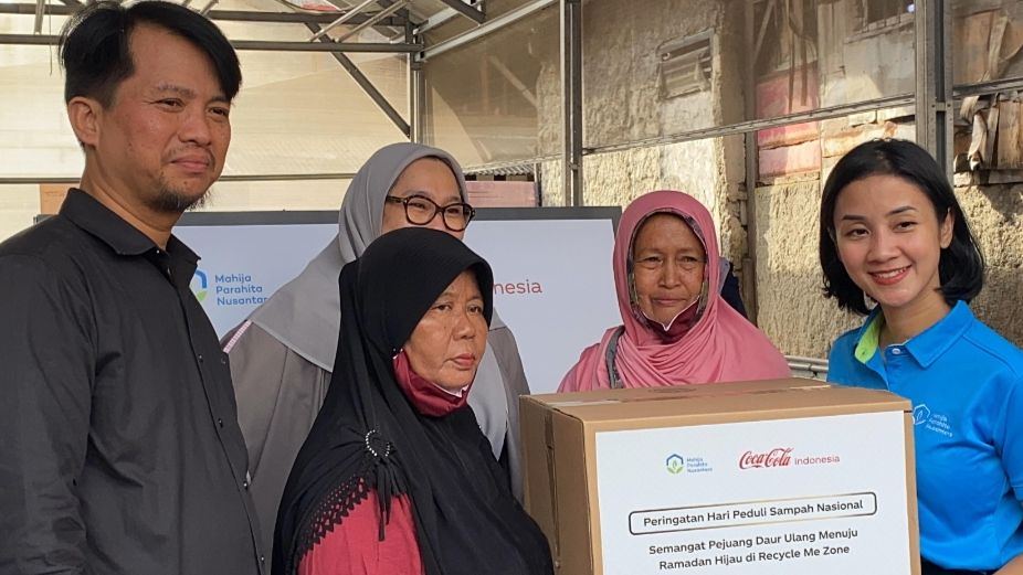 Mahija Parahita Nusantara dan Coca-Cola Indonesia Berdayakan Pengelola Sampah peringati Hari Peduli Sampah Nasional <b>(NTVNews)</b>