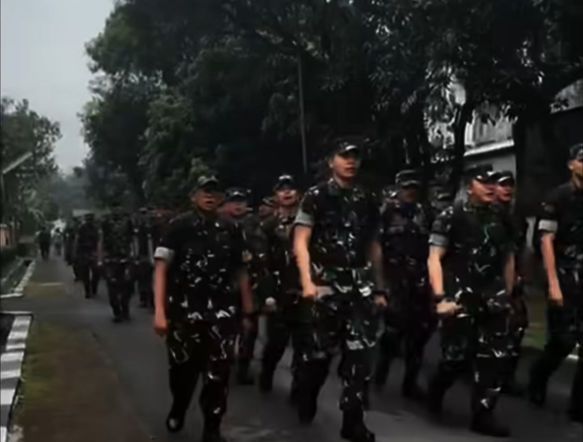 Kegiatan Seskab Teddy Saat Pendidikan di Seskoad <b>(Istimewa)</b>