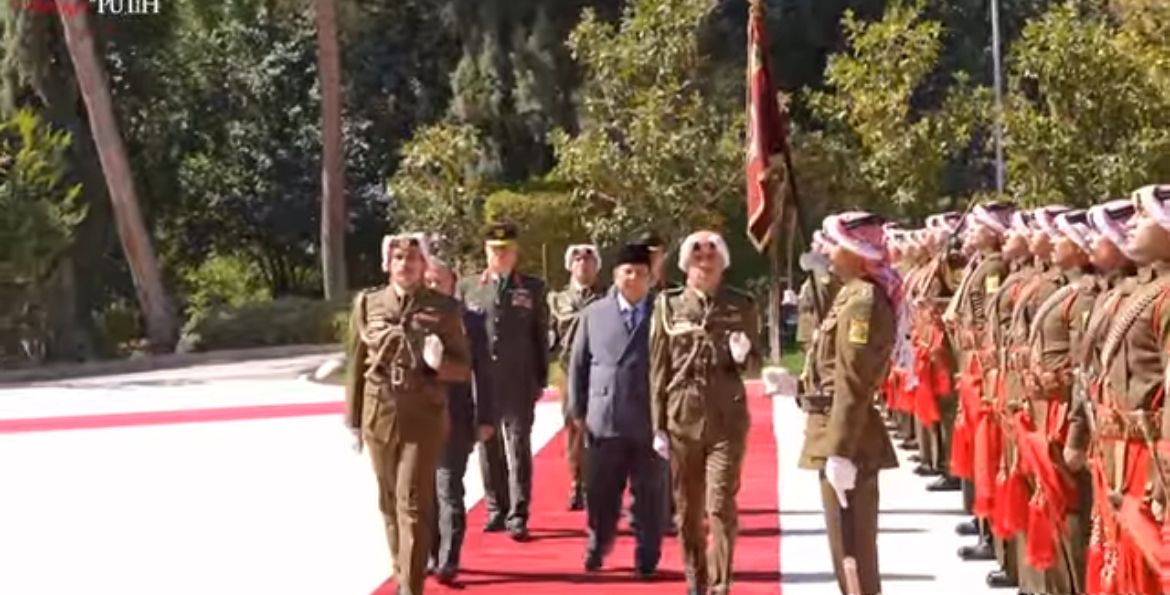 Presiden Prabowo Subianto tiba di Istana Basman, Amman, Yordania, pada Rabu, 25 Februari 2026 siang waktu setempat <b>(Istimewa)</b>