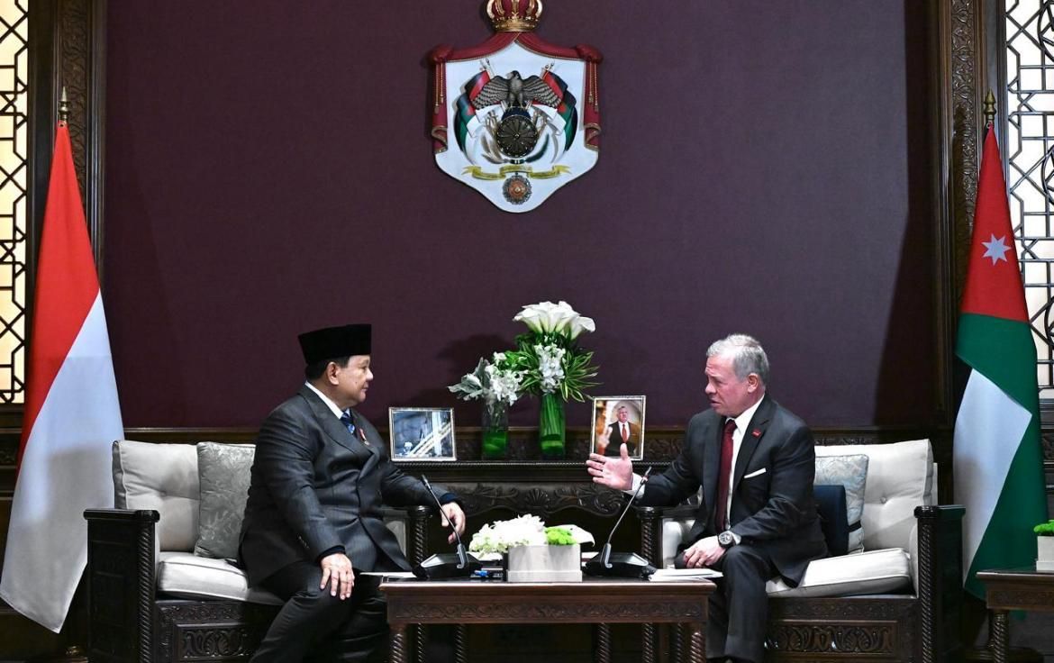 Presiden Republik Indonesia Prabowo Subianto menggelar pertemuan dengan Raja Kerajaan Yordania Hasyimiah, Raja Abdullah II ibn Al Hussein <b>(Sekretariat Presiden)</b>