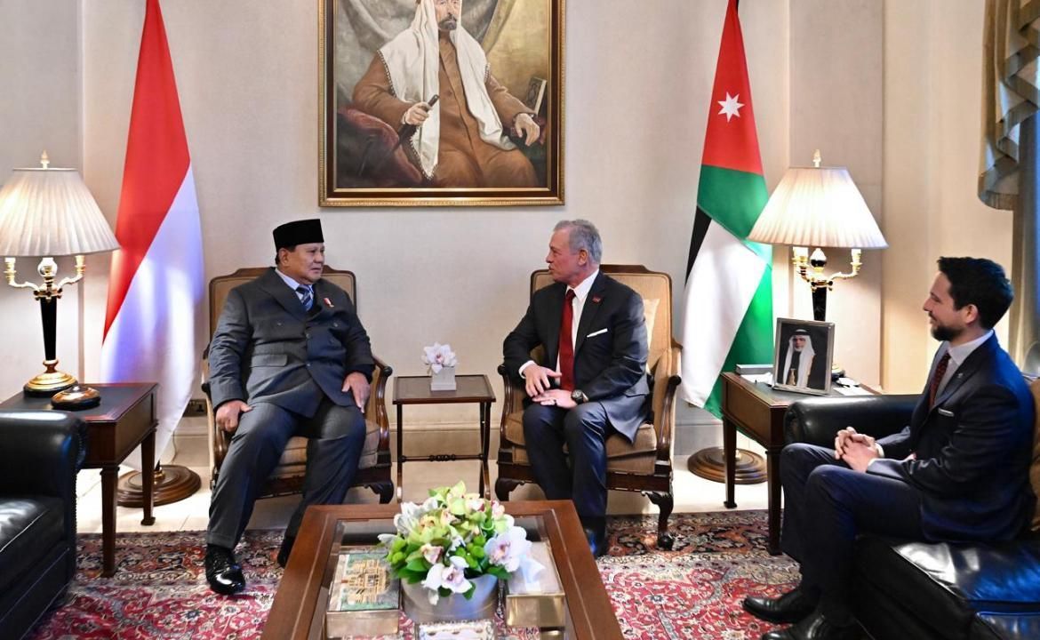 Presiden Republik Indonesia Prabowo Subianto menggelar pertemuan dengan Raja Kerajaan Yordania Hasyimiah, Raja Abdullah II ibn Al Hussein <b>(Sekretariat Presiden)</b>