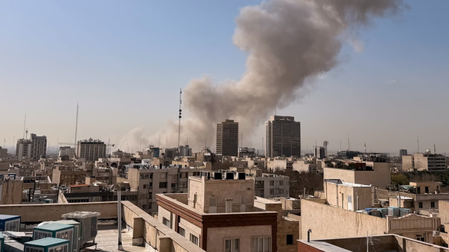 Isrel serang Iran   <b>(The Guardian)</b>