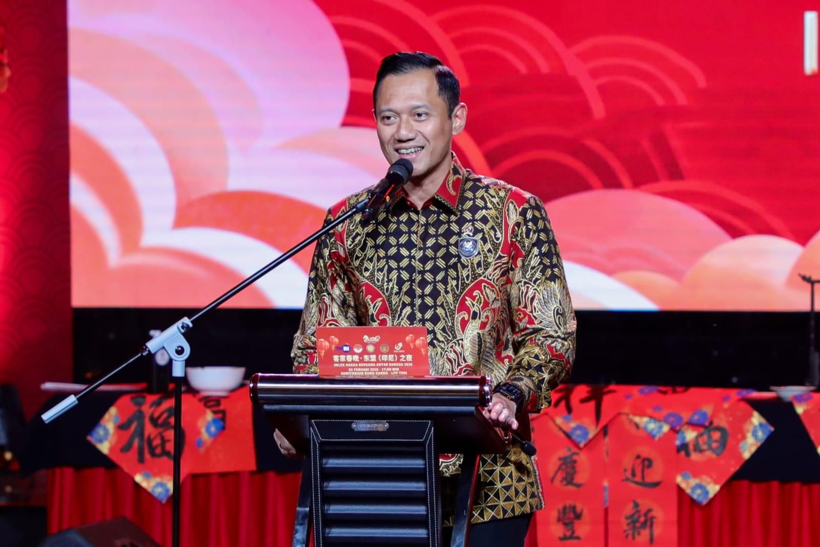 Menko AHY menghadiri perayaan Cap Go Meh di Kota Singkawang. <b>(kemenkoinfra)</b>