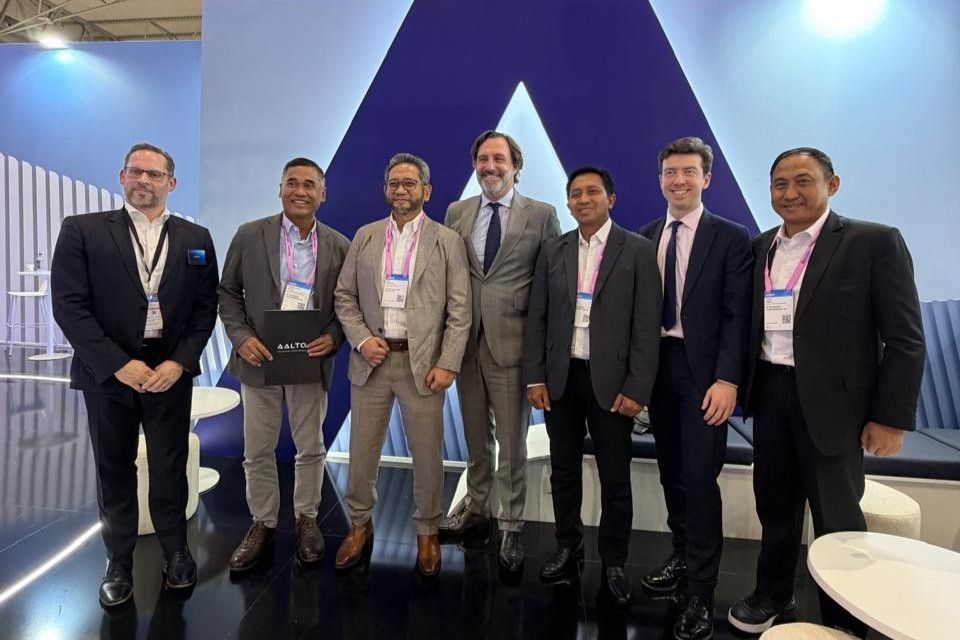 Kerja sama ini menegaskan komitmen kedua pihak untuk melanjutkan pengembangan Stratospace dan infrastruktur telekomunikasi di Indonesia. <b>(Telkom)</b>