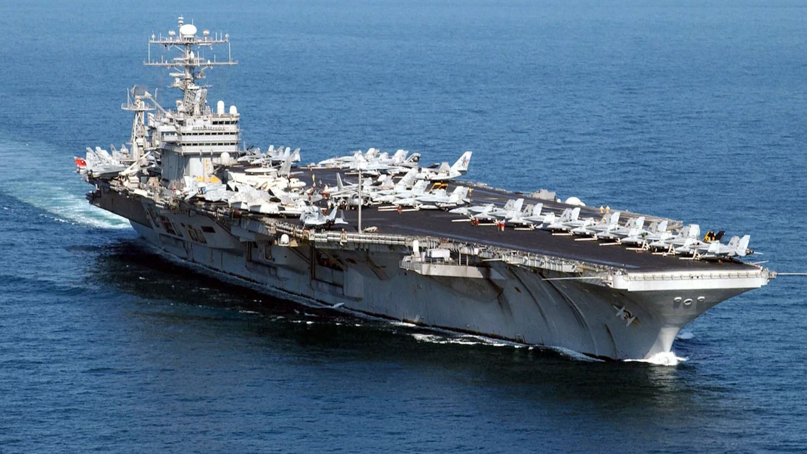 Kapal induk milik Amerika Serikat, USS Abraham Lincoln <b>(The Aviation Geek Club)</b>