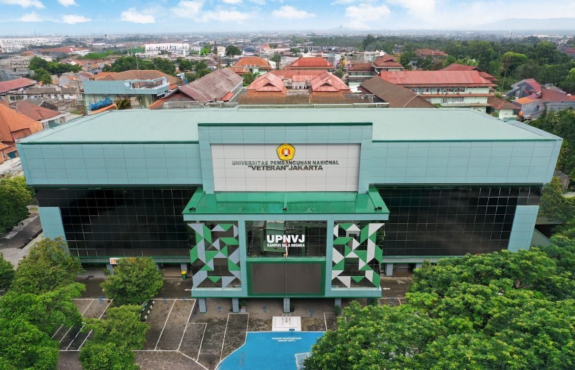 Berdasarkan data yang dihimpun, jumlah pendaftar SNBP UPNVJ pada tahun 2026 mencapai lebih dari 22 ribu peserta. Angka ini meningkat sekitar 12 persen dibandingkan tahun 2025 yang tercatat sebanyak 19.437 pendaftar. Kenaikan ini menunjukkan bertambahnya kepercayaan masyarakat terhadap kualitas pendidikan yang ditawarkan UPNVJ. <b>(DOK UPN)</b>