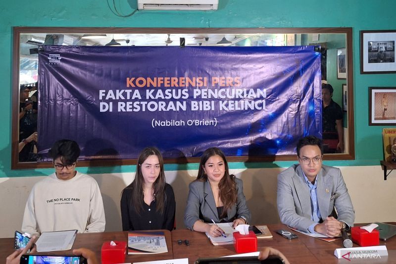 Konferensi pers Nabilah O'Brien, pemilik restoran Bibi Kelinci Kemang, Jakarta Selatan terkait penetapan tersangka Bareskrim Polri atas dugaan pelanggaran UU ITE dan pencemaran nama baik, Jakarta, Jumat (6/3/2026).   <b>(ANTARA/Luthfia Miranda Putri.)</b>