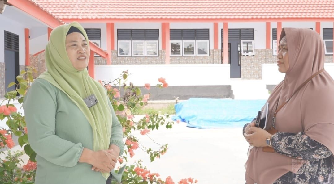 Pembangunan atap ruang kelas SDN 26 Paguyaman di Kabupaten Boalemo, Gorontalo, tak lagi bocor.  <b>(Istimewa)</b>