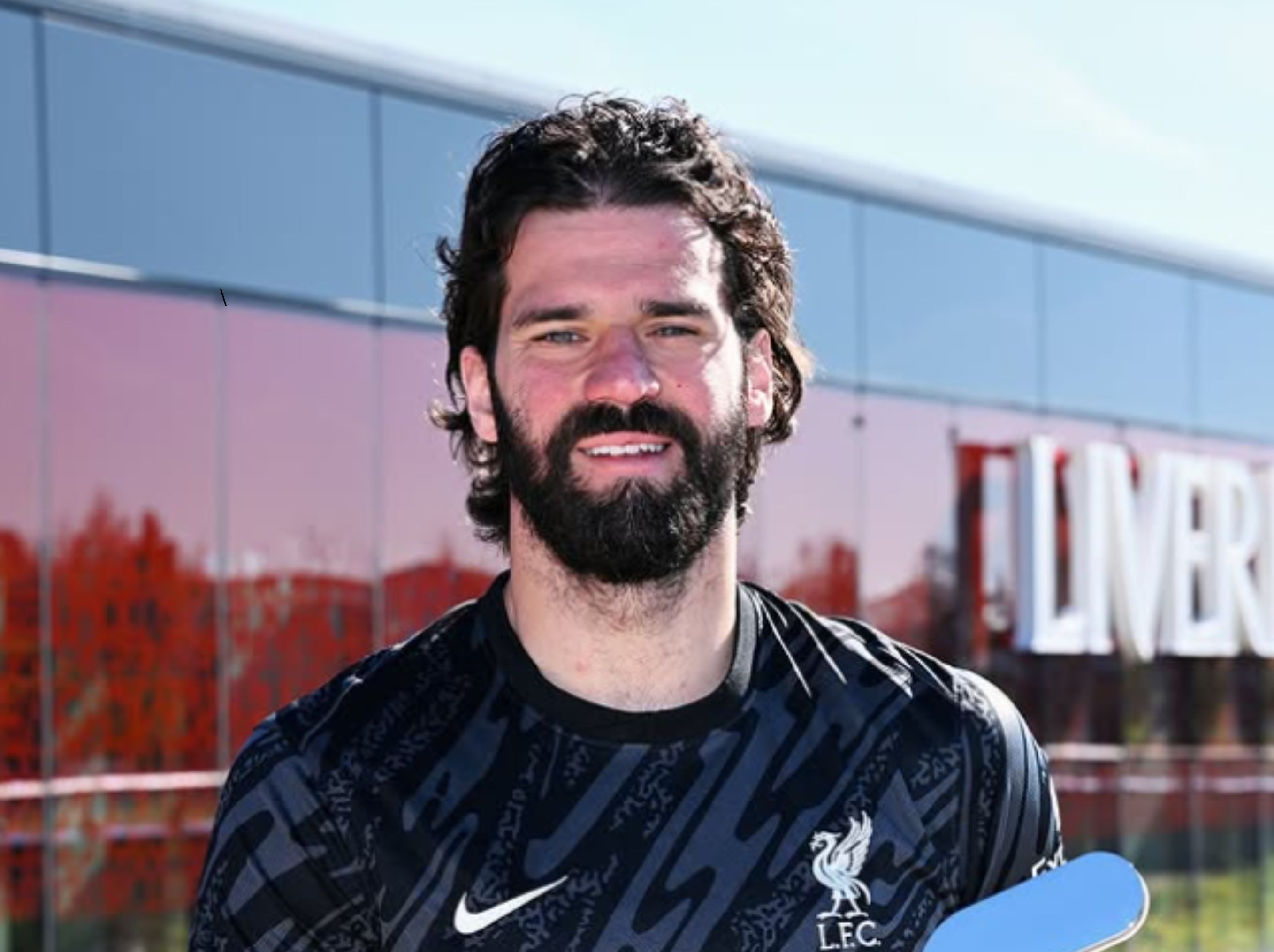 Alisson Becker <b>(IG Alisson Becker)</b>
