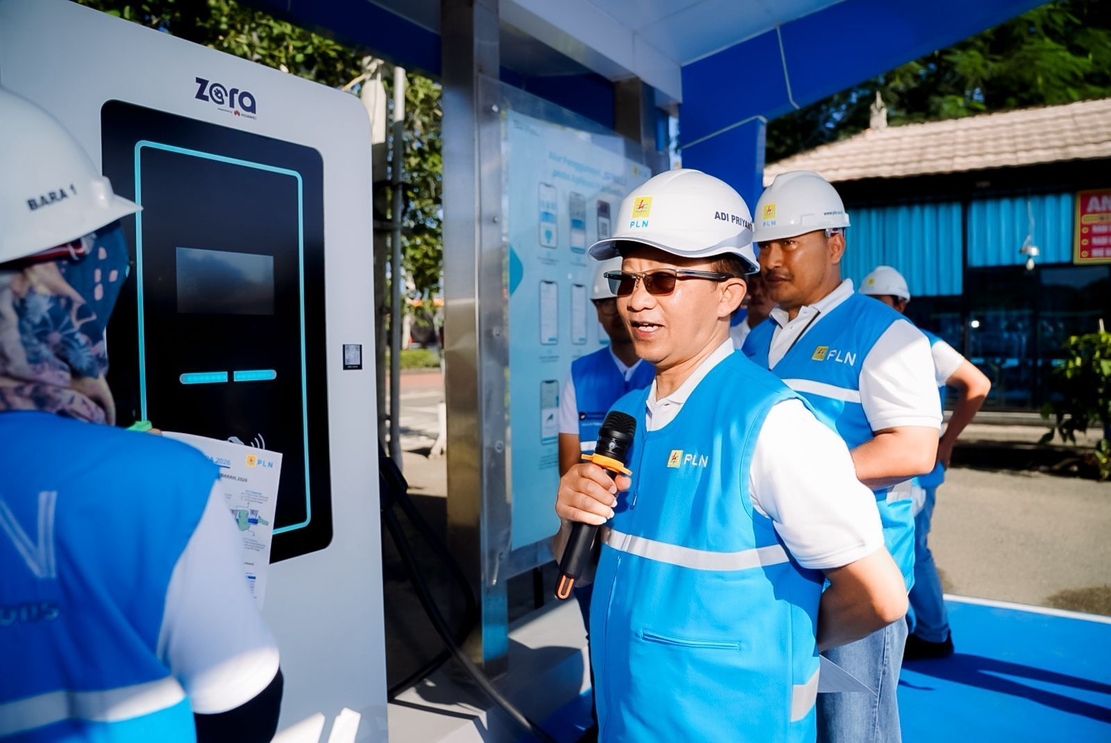 PT PLN (Persero) memastikan kesiapan Posko Siaga PLN dan Stasiun Pengisian Kendaraan Listrik Umum (SPKLU) di jalur strategis mudik. <b>(Dok.Ntvnews.id)</b>